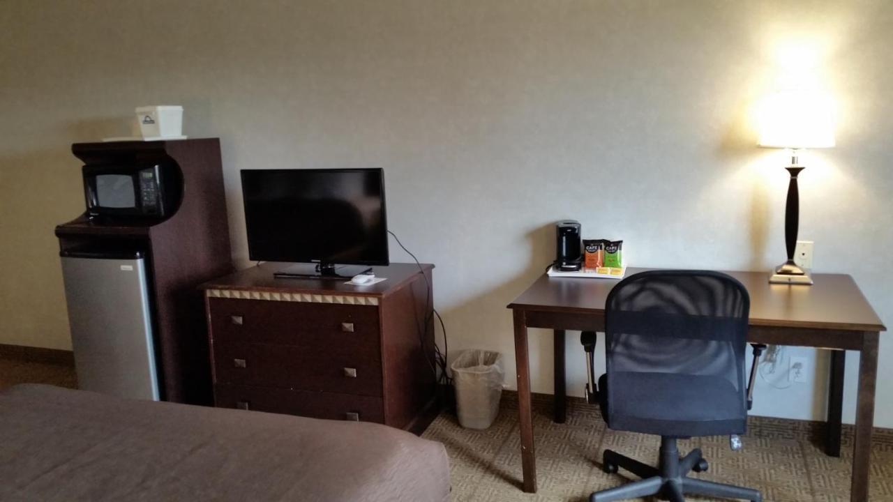 Days Inn & Suites By Wyndham Vancouver Eksteriør bilde